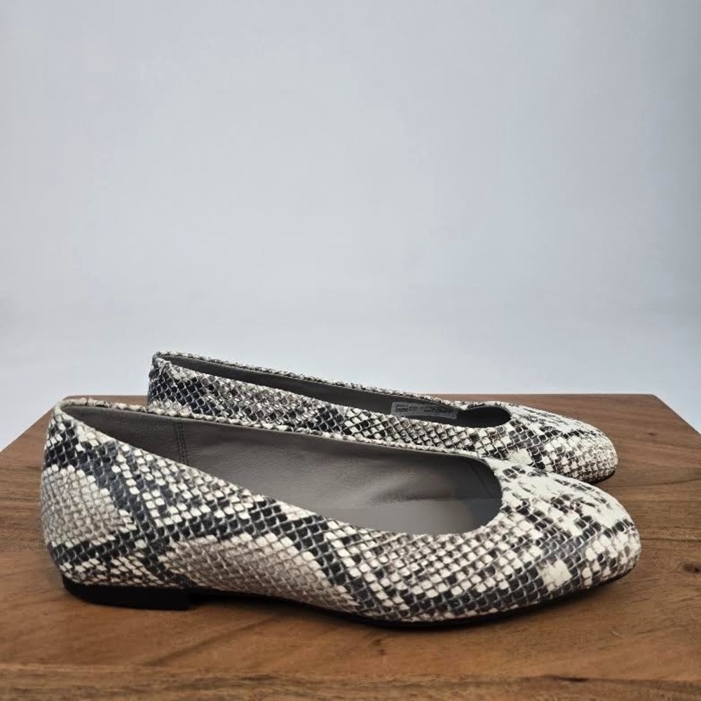 New Womens Ecco Margot Square Toe Ballet Flats Leather Shoes Size EU 37 US 6-6.5